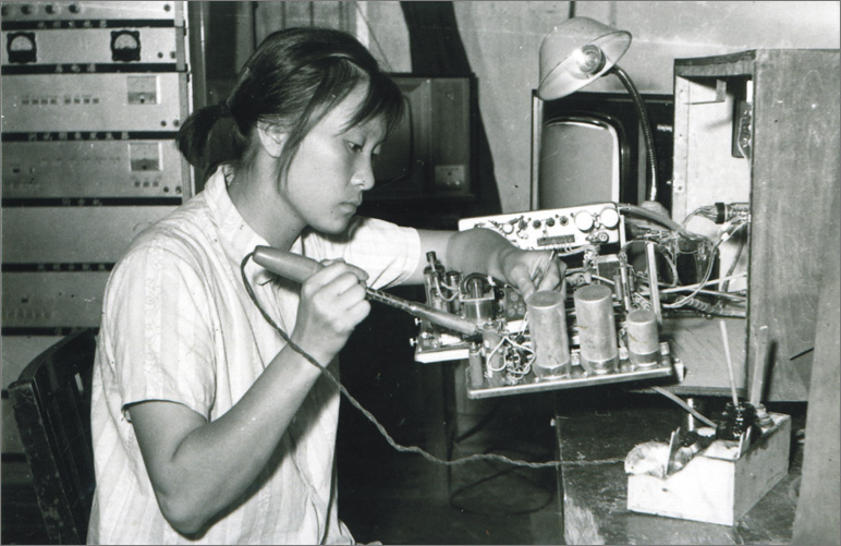 1970年，中國誕生第一臺彩色電視機，數(shù)年之后，長虹才開始電視機的研制