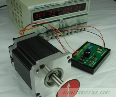 圖1:步進(jìn)電機(jī)及驅(qū)動(dòng)器