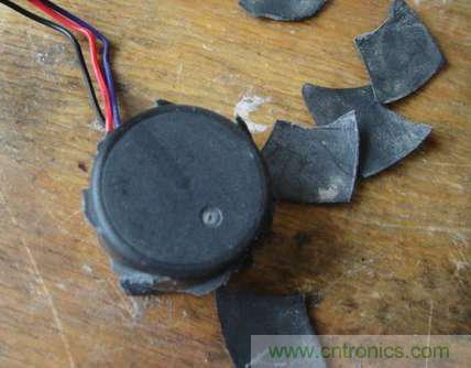 想減少電費(fèi)嗎？DIY一個(gè)迷你風(fēng)力發(fā)電機(jī)吧