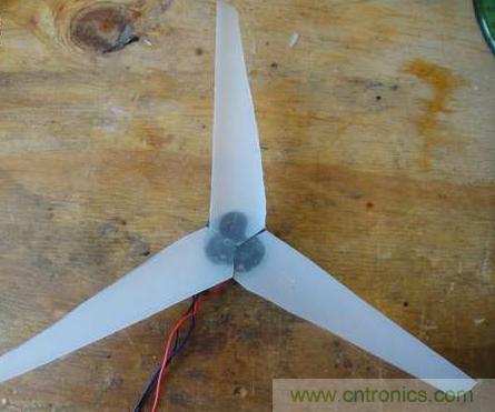 想減少電費(fèi)嗎？DIY一個(gè)迷你風(fēng)力發(fā)電機(jī)吧