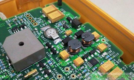 拆萬用表中的的&ldquo;蘋果&rdquo; Fluke 287