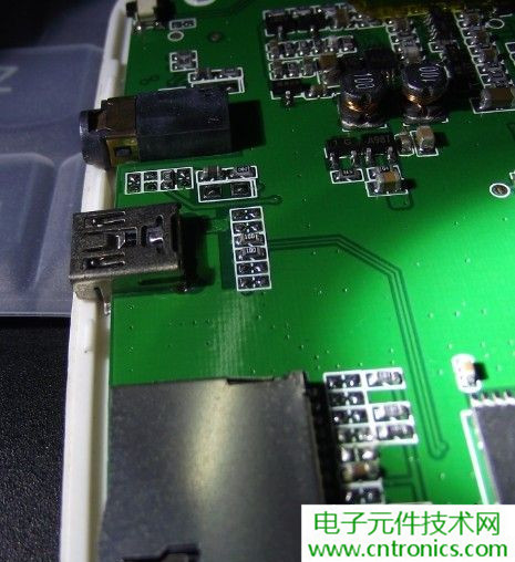 探秘電子紙！一款電紙書的電子墨水屏拆解