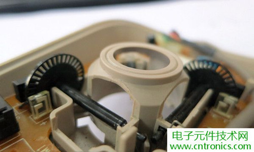 殿堂級(jí)機(jī)械鼠標(biāo)拆解：嘆精致做工！