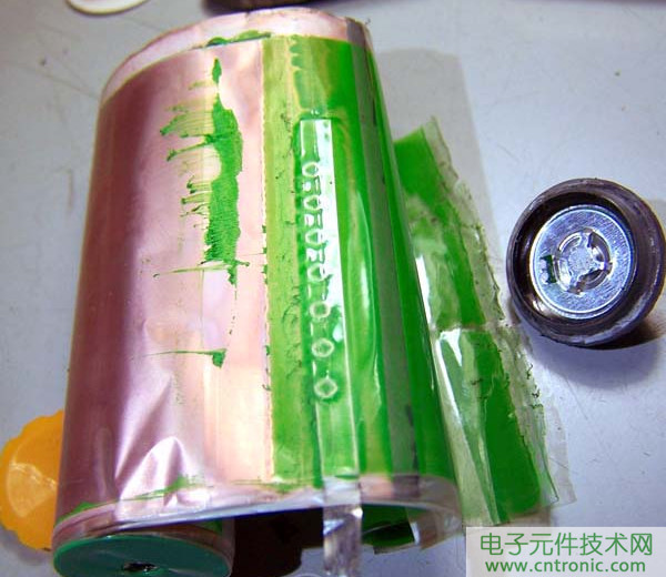 筆記本電池拆解，探秘電池內(nèi)部結(jié)構(gòu)