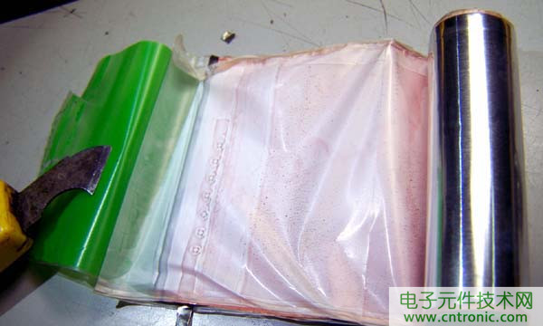 筆記本電池拆解，探秘電池內(nèi)部結(jié)構(gòu)