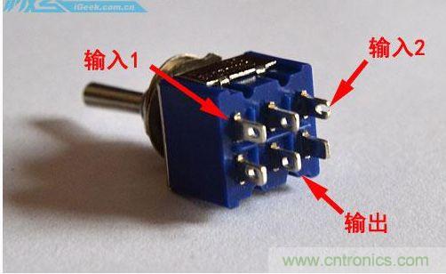 DIY：自制超炫音頻分配器，實現(xiàn)音箱共用