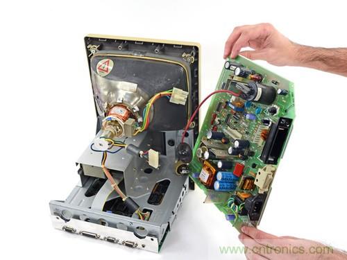 拆！古董級Macintosh 128K電腦