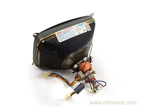 拆！古董級Macintosh 128K電腦