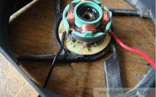 創(chuàng)意DIY！迷你風力發(fā)電機！