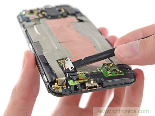 牛人強(qiáng)拆！新HTC One(M8)真機(jī)精密做工難修理