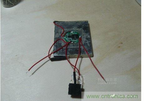 DIY頭戴式藍(lán)牙耳機(jī)，