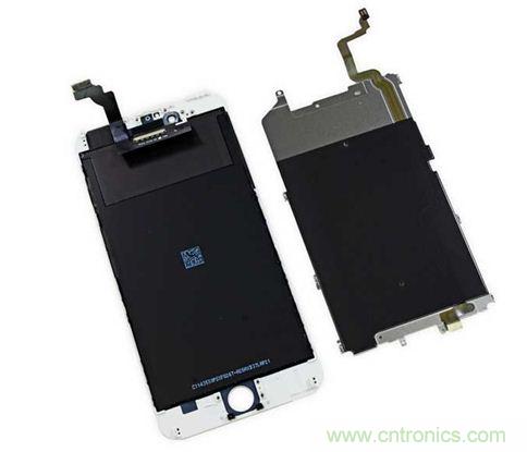 iPhone 6 Plus搭載的高清LED屏幕尺寸為5.5英寸，像素密度為401ppi，并采用了IPS（平面轉(zhuǎn)換）技術(shù)。（來源：iFixit）