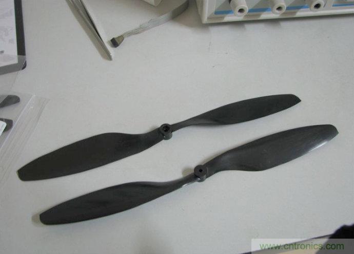 無人機 DIY 制作全過程，酷得不要不要的！