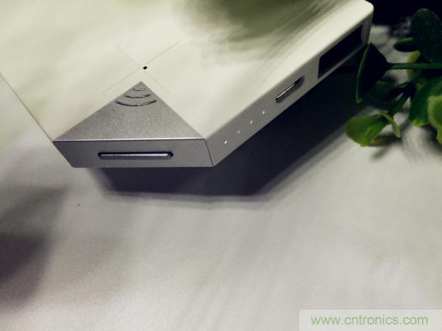 長(zhǎng)虹流云智能電源，集&ldquo;充電&rdquo;+&ldquo;存儲(chǔ)&rdquo;于一身