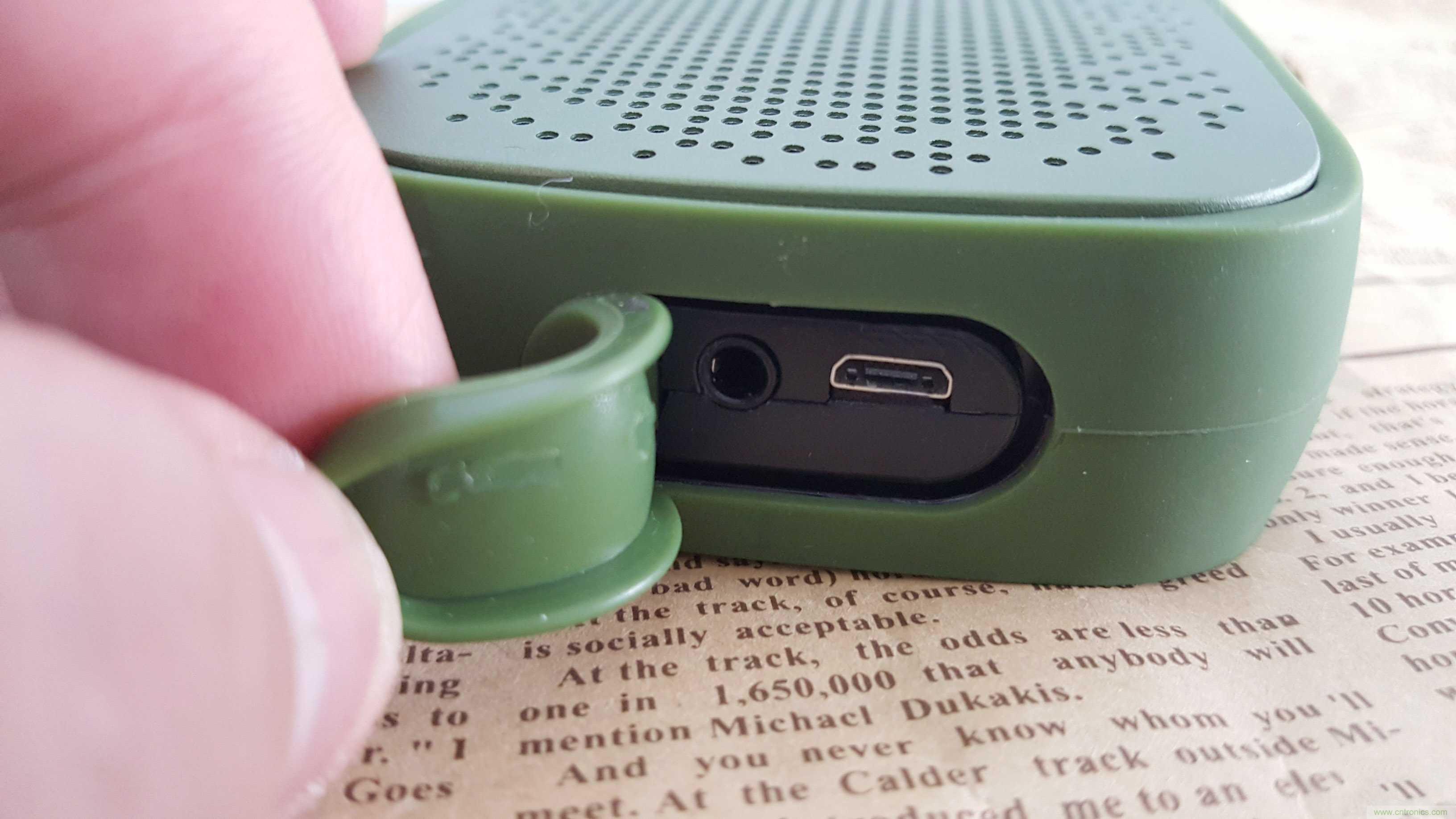 搞怪&ldquo;美人魚(yú)&rdquo;盡享靈克藍(lán)牙音箱的天籟之音！