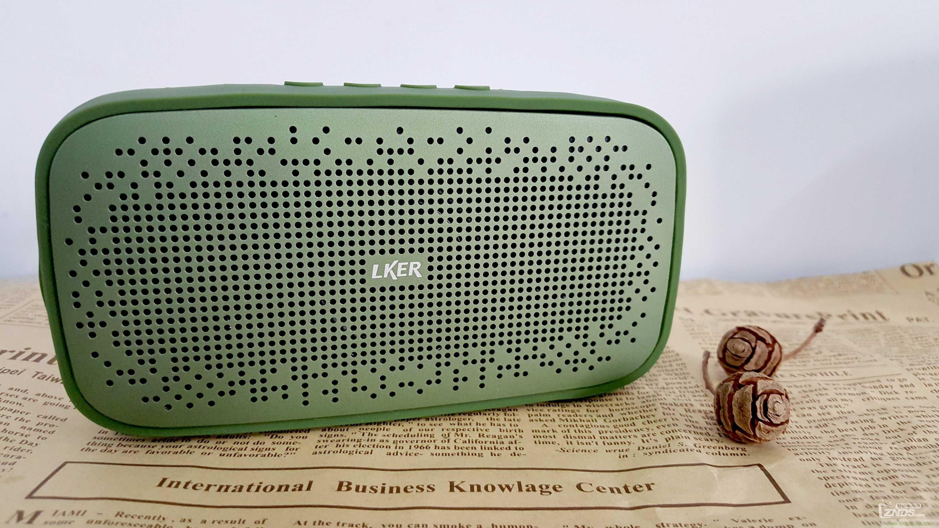 搞怪&ldquo;美人魚(yú)&rdquo;盡享靈克藍(lán)牙音箱的天籟之音！