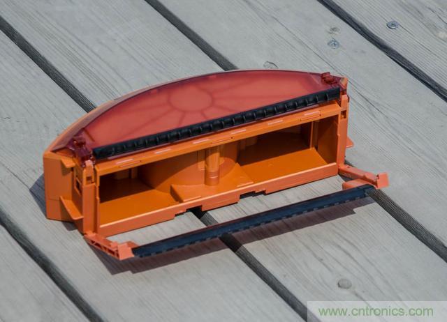 智能導(dǎo)航掃地機(jī)器人，以內(nèi)更靠譜！