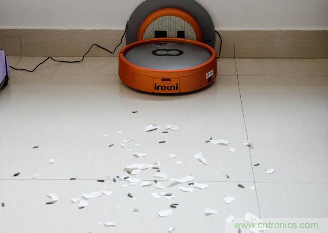 智能導(dǎo)航掃地機(jī)器人，以內(nèi)更靠譜！