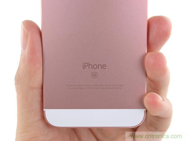 有什么地方?jīng)]有變？iPhone SE真機(jī)拆解