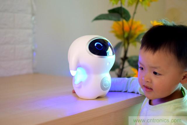 &ldquo;爸爸再不陪我，我就長大了&rdquo;&mdash;&mdash;小騰機(jī)器人