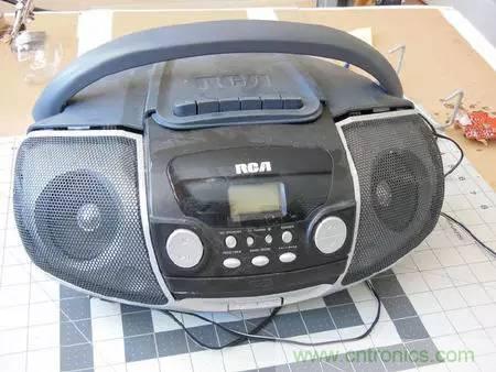 廢舊收音機(jī)如何變身成酷炫機(jī)器人？