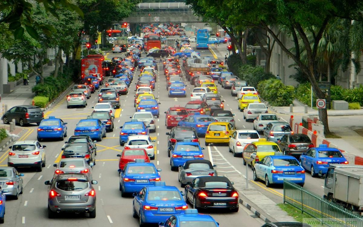 當(dāng)我們在談?wù)撟詣玉{駛時(shí)，我們到底在談?wù)撌裁矗? width=