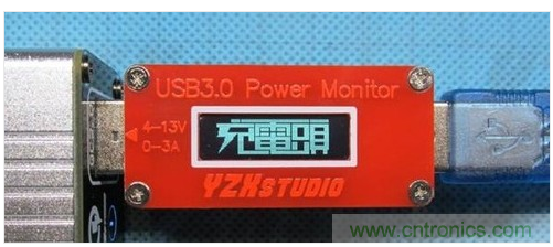 開(kāi)機(jī)通電，插手機(jī)之前