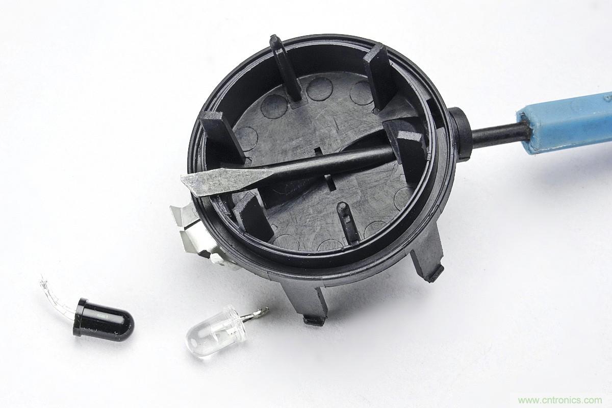 小米煙霧報(bào)警器拆解：一顆電池可用五年是如何做到的？