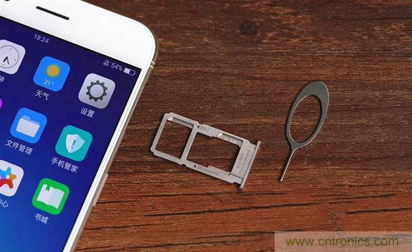 eSIM技術(shù)揭秘：蘋果手表如何做到不插卡也能打電話？