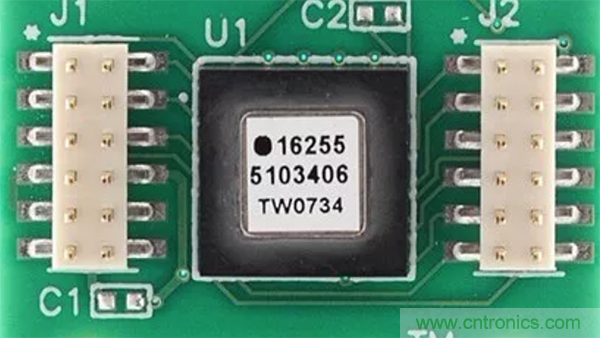 走直線很難嗎？陀螺儀表示，少了它機器人連直線都走不了