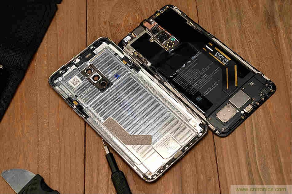 拆解魅族15 Plus：玩轉(zhuǎn)了新概念，但其工藝究竟如何？