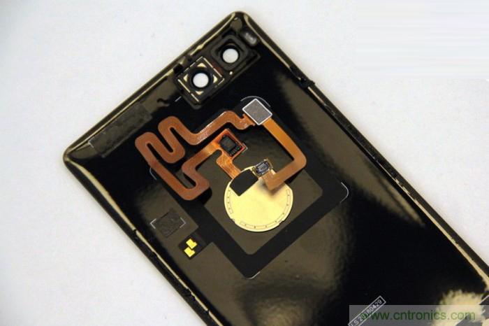 堅(jiān)果R1拆解：內(nèi)部設(shè)計究竟如何？