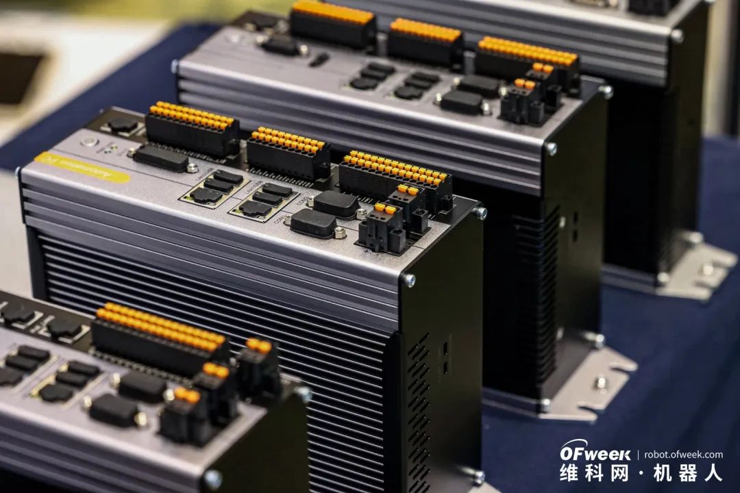 大咖齊聚，智啟新篇 | OFweek 2025（第十四屆）中國(guó)機(jī)器人產(chǎn)業(yè)大會(huì)圓滿收官！