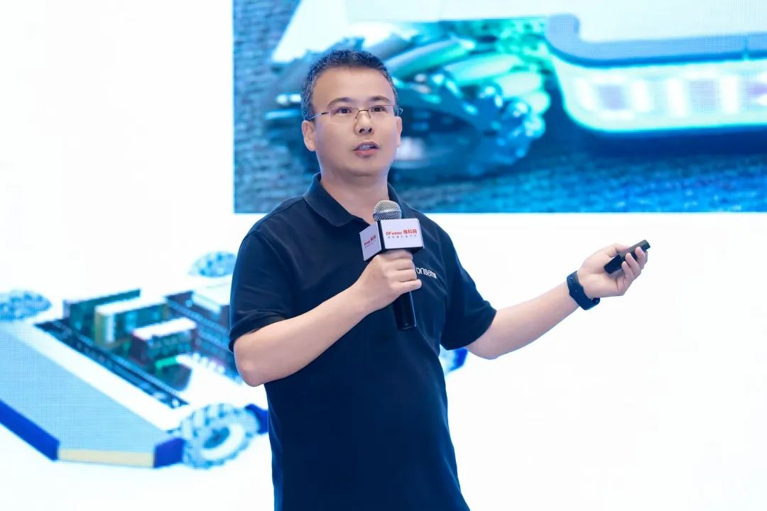 大咖齊聚，智啟新篇 | OFweek 2025（第十四屆）中國(guó)機(jī)器人產(chǎn)業(yè)大會(huì)圓滿收官！